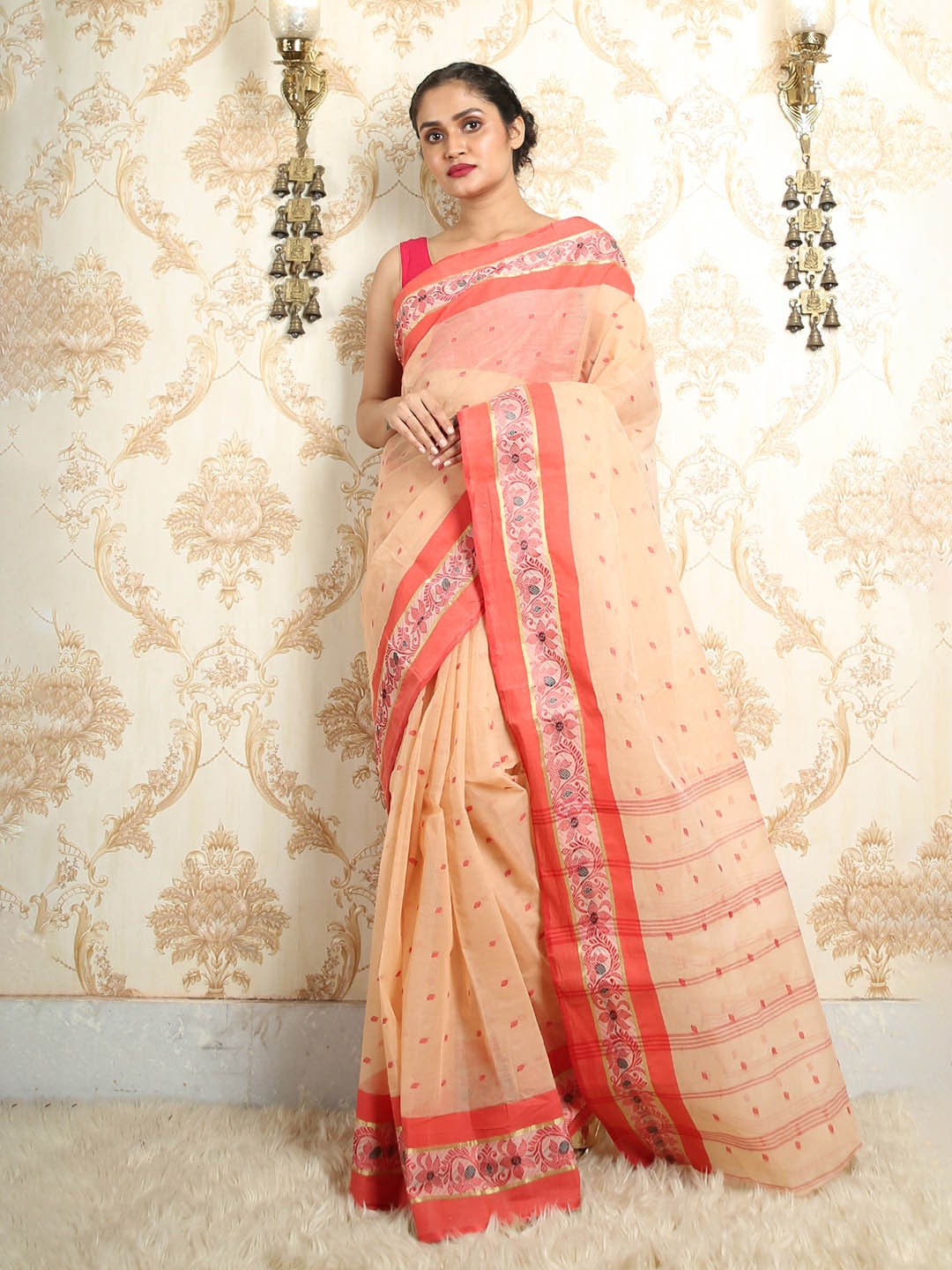 

Arhi Beige & Red Woven Design Pure Cotton Taant Saree