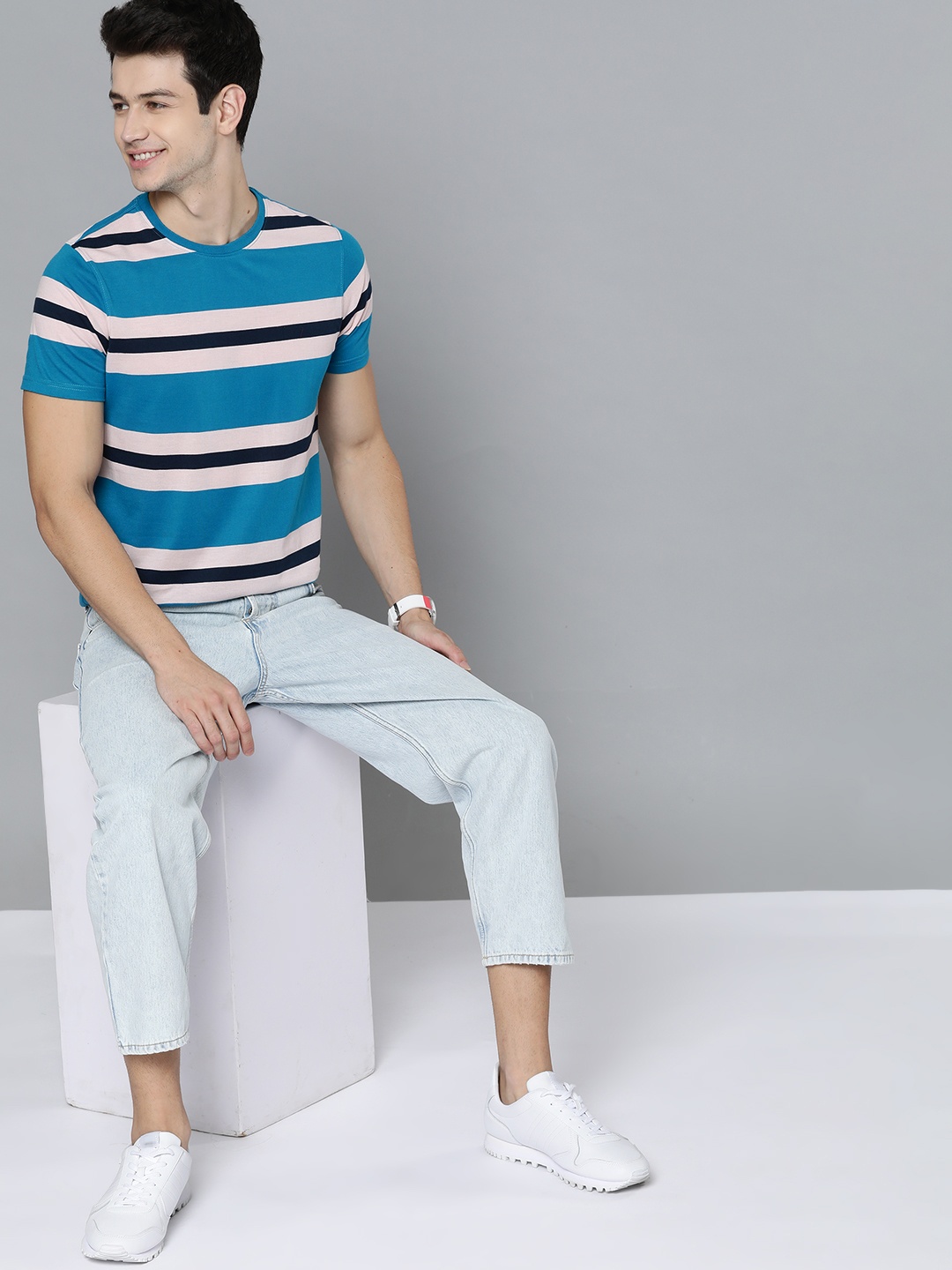 

Mast & Harbour Men Blue & Pink Striped T-shirt