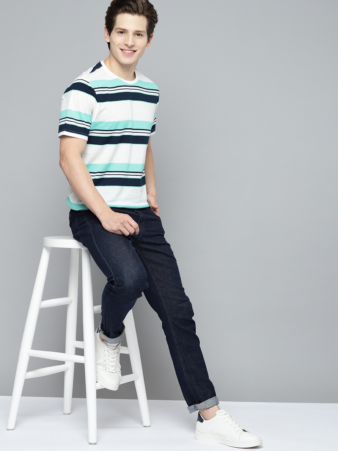 

Mast & Harbour Men White & Blue Striped T-shirt