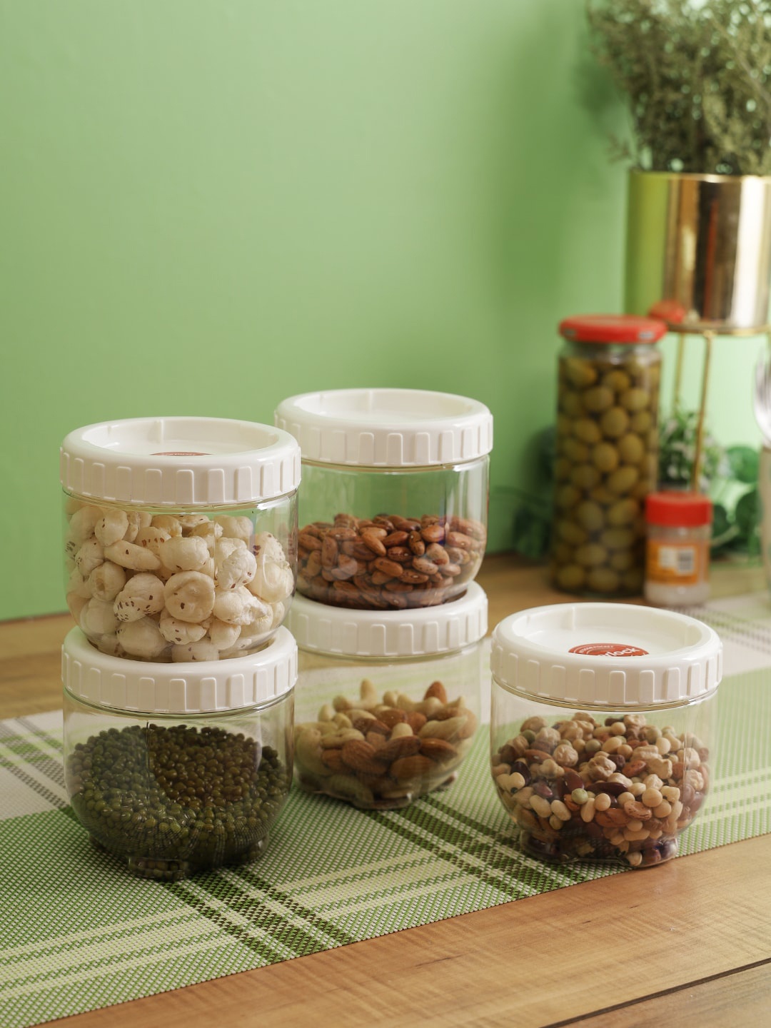 

Lock & Lock Set Of 5 Transparent Plastic Refrigerator Food Storage With Leakproof Lid