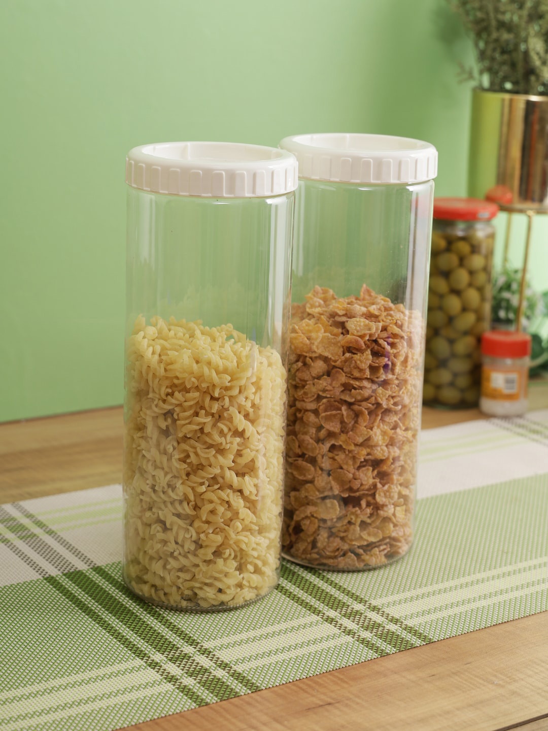 

Lock & Lock Set Of 2 White & Transparent Plastic Refrigerator Food Storage Container