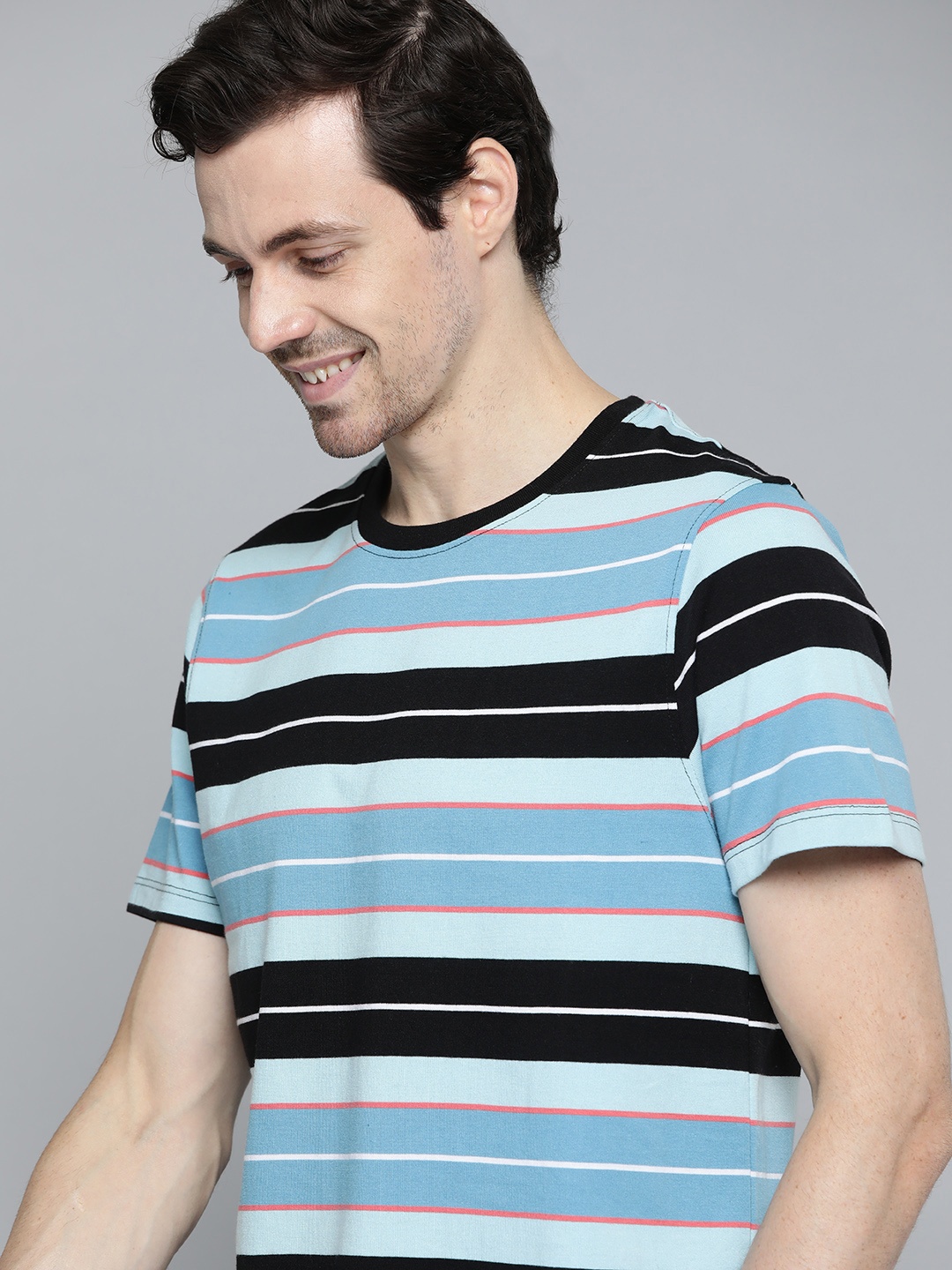 

Mast & Harbour Men Blue & Black Striped T-shirt