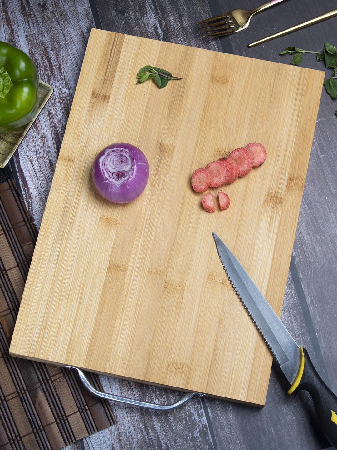 

MARKET99 Brown Solid Chopping Board