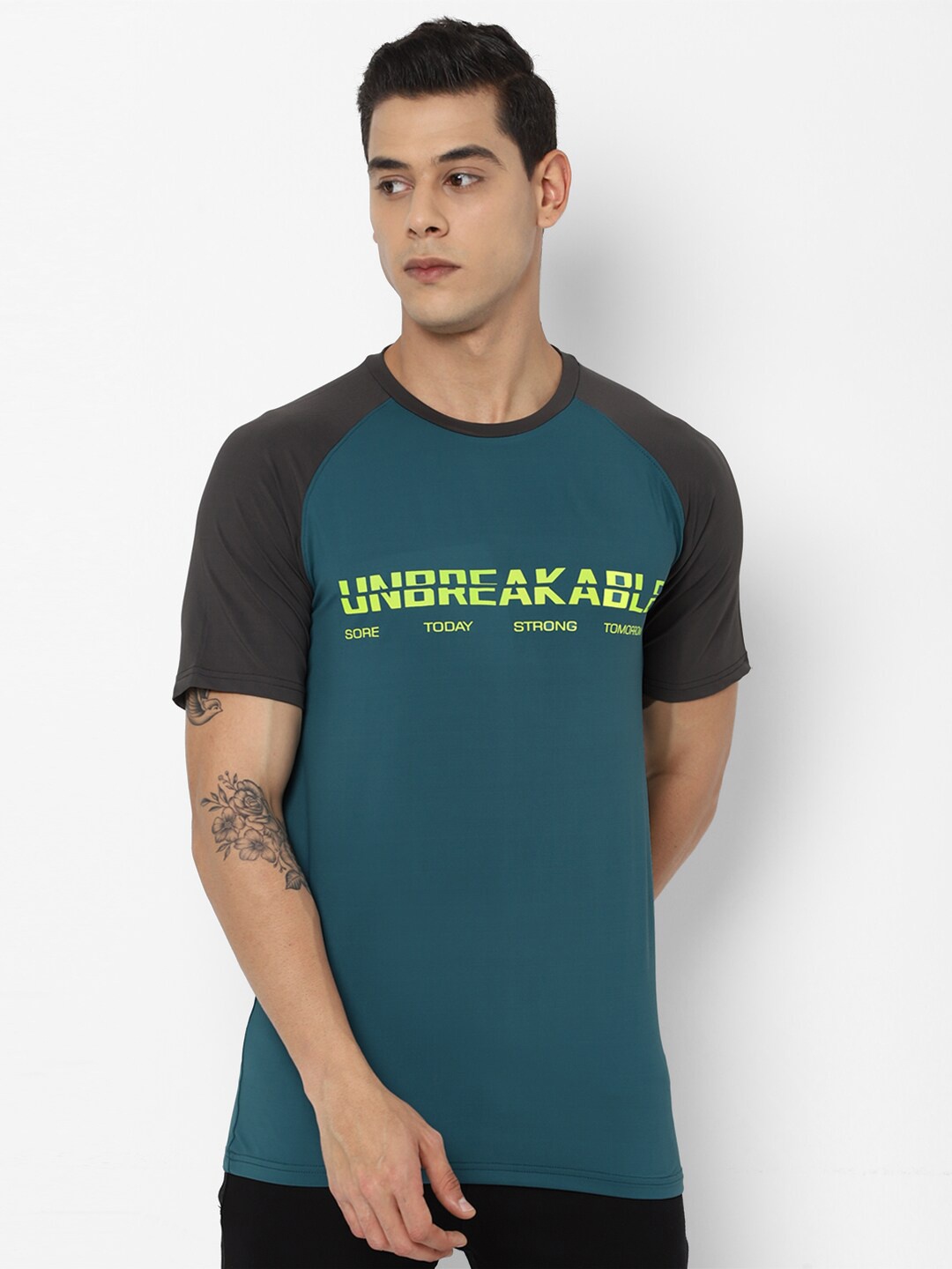 

FOREVER 21 Men Teal Blue Typography Printed T-shirt