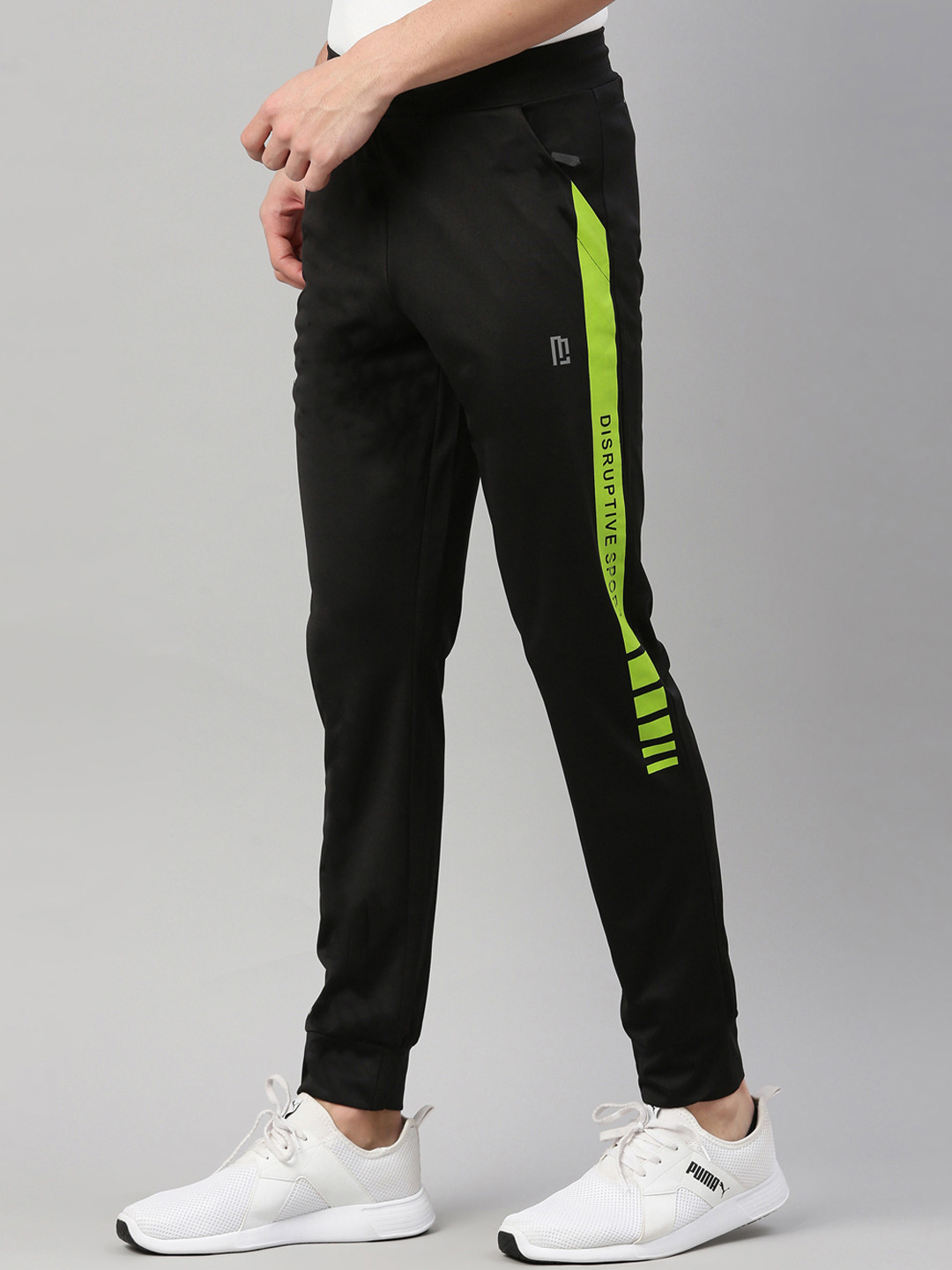 

Maniac Men Black Solid Track Pant