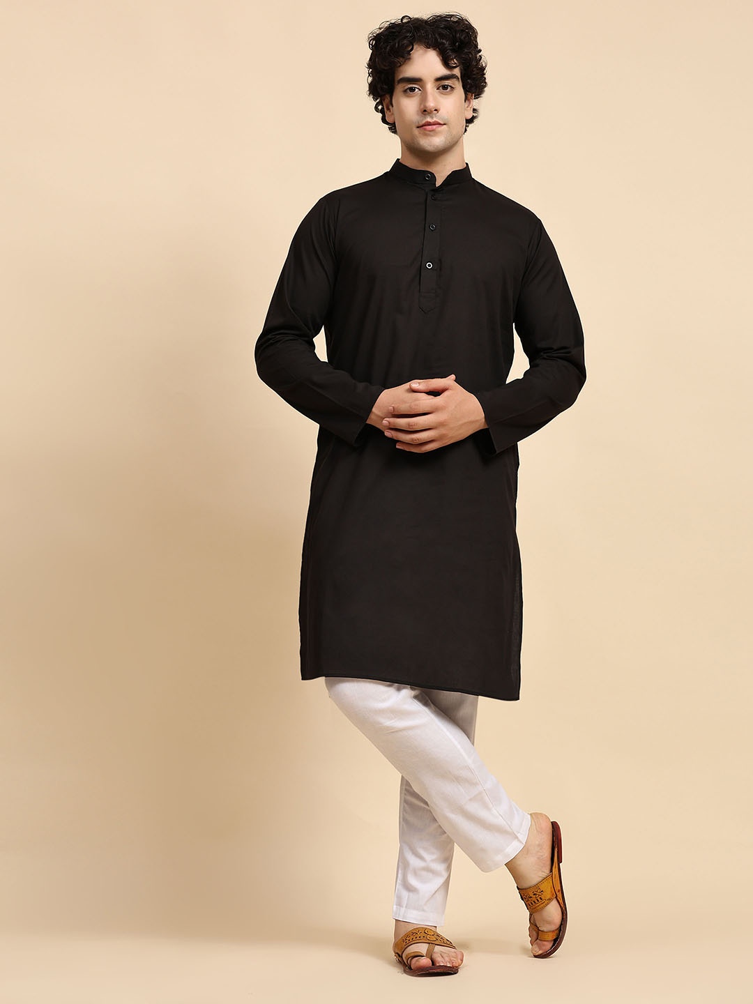 

Enciger Men Black Solid Pure Cotton Kurta With Pyjamas