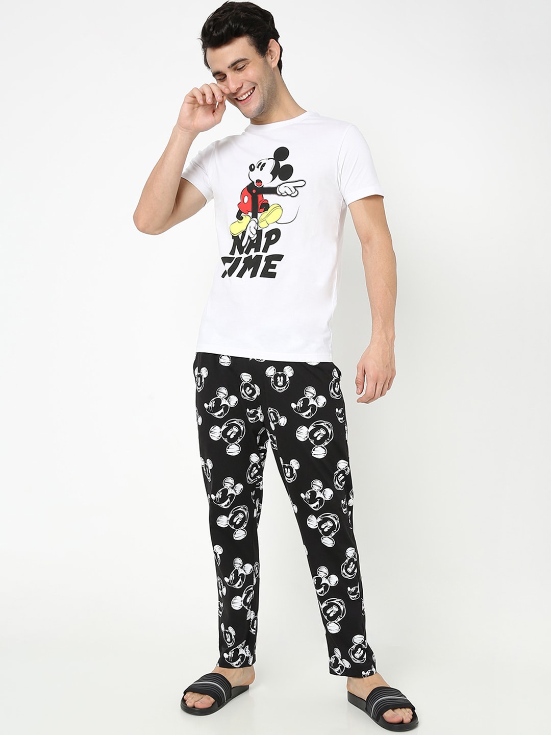

Bewakoof Men White & Black Printed Pure Cotton Night suit