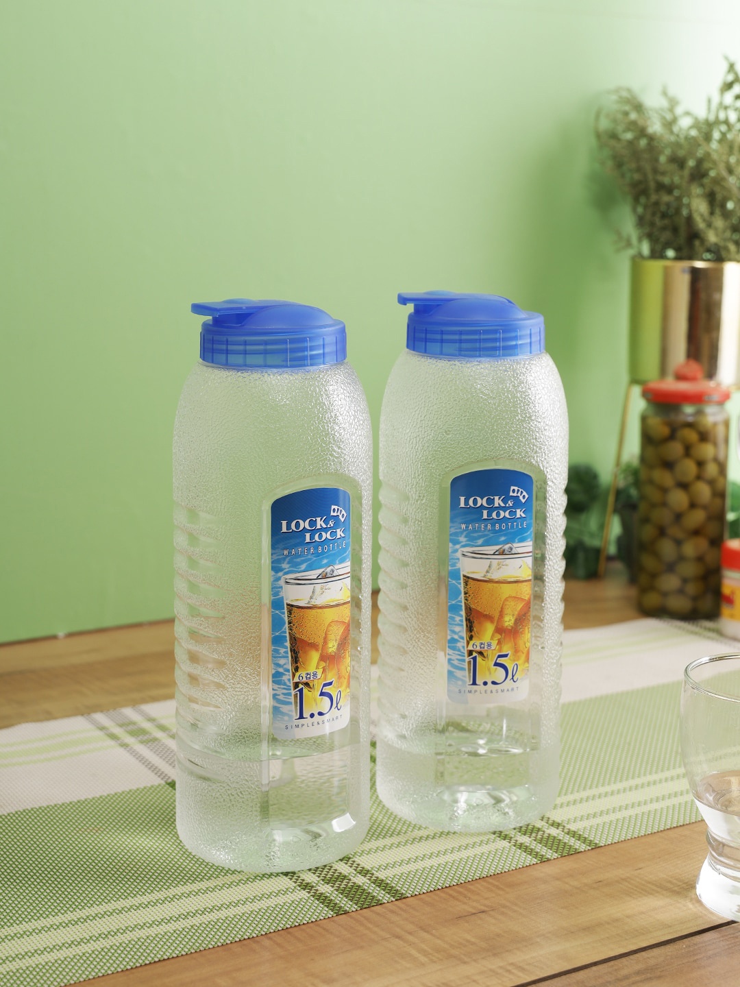 

Lock & Lock Set Of 2 Transparent Water Bottles