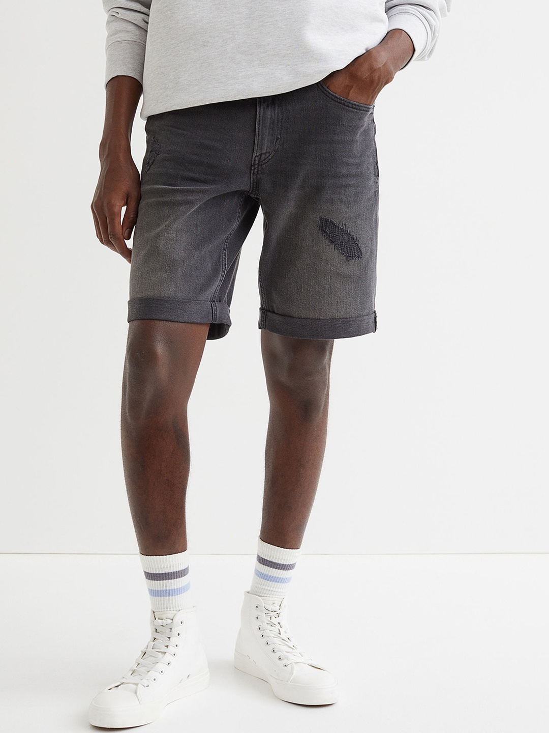 

H&M Men Black Regular Denim Shorts