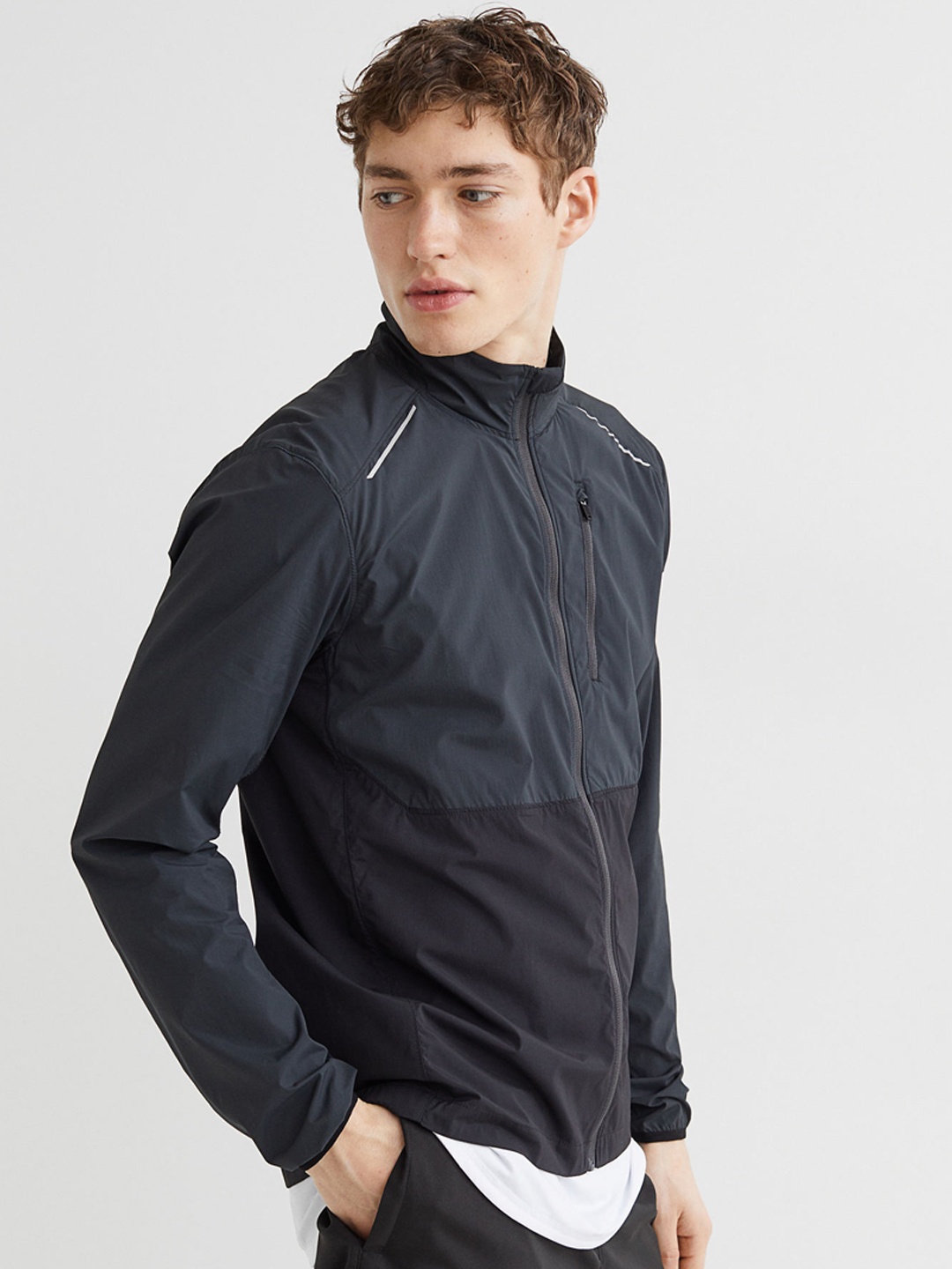 

H&M Men Black Solid Regular Fit Water-Repellent Running Jacket