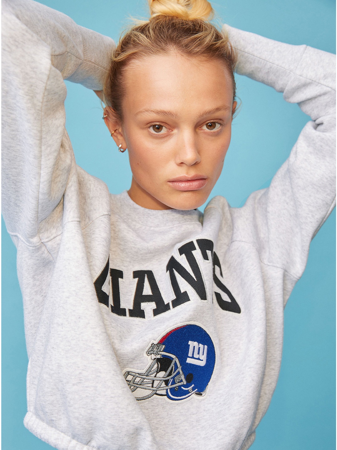 

H&M Women Grey Cropped Drawstring Sweatshirt