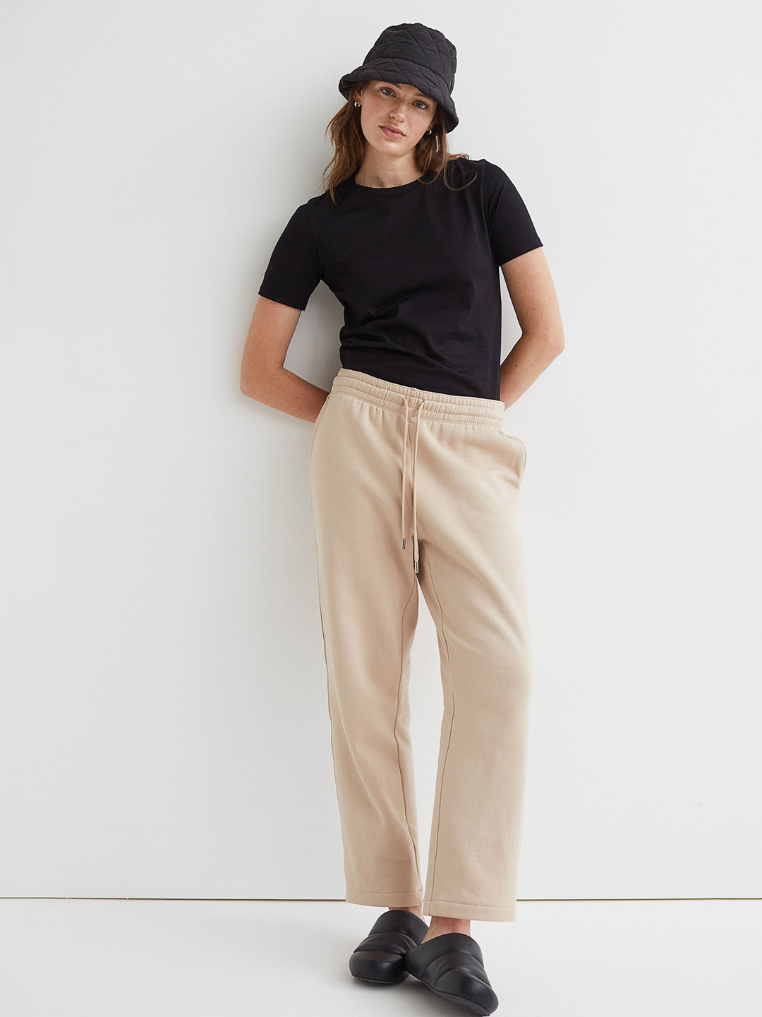 

H&M Black Solid Cotton T-shirt