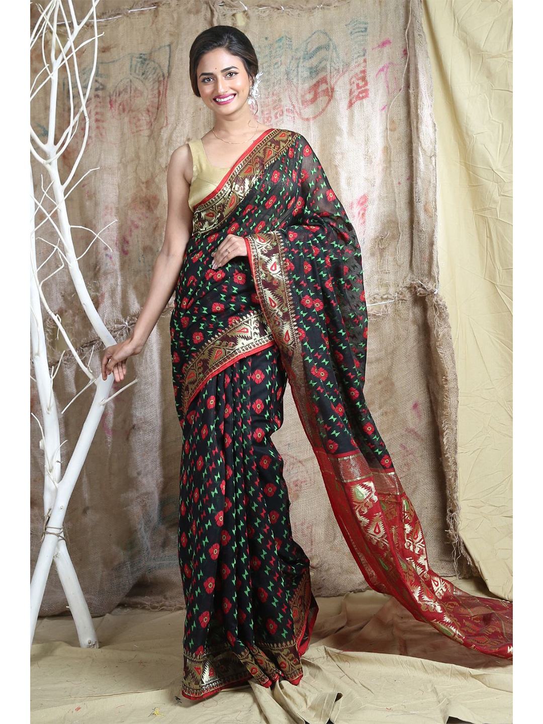 

Arhi Black & Red Woven Design Silk Cotton Saree