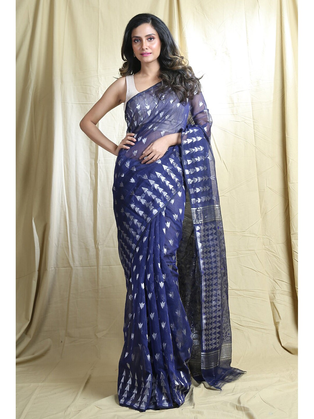 

Arhi Navy Blue & Silver-Toned Woven Design Zari Silk Cotton Saree