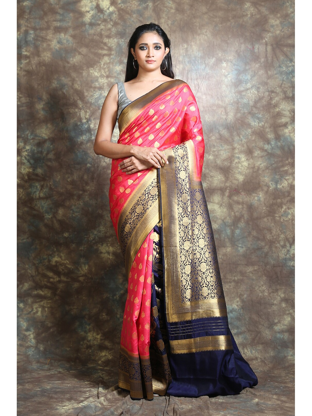 

Arhi Blue & Red Woven Design Saree