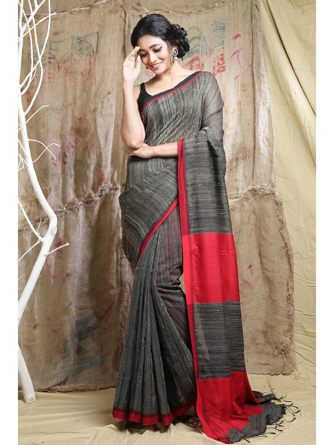 

Arhi Grey & Red Woven Design Pure Silk Saree