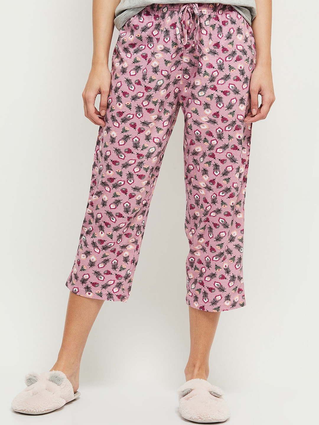 

max Women Mauve & Black Printed Mid-Rise Pure Cotton Cropped Lounge Pants