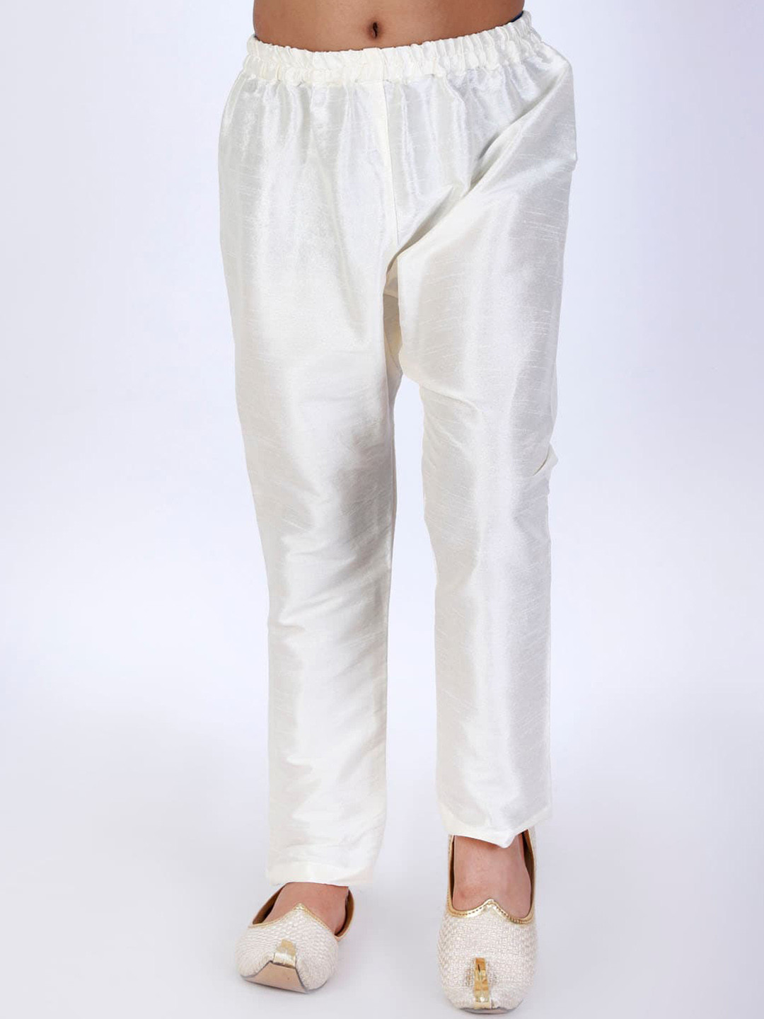 

VASTRAMAY Boys Cream-Coloured Solid Relax-Fit Silk Blend Pyjamas