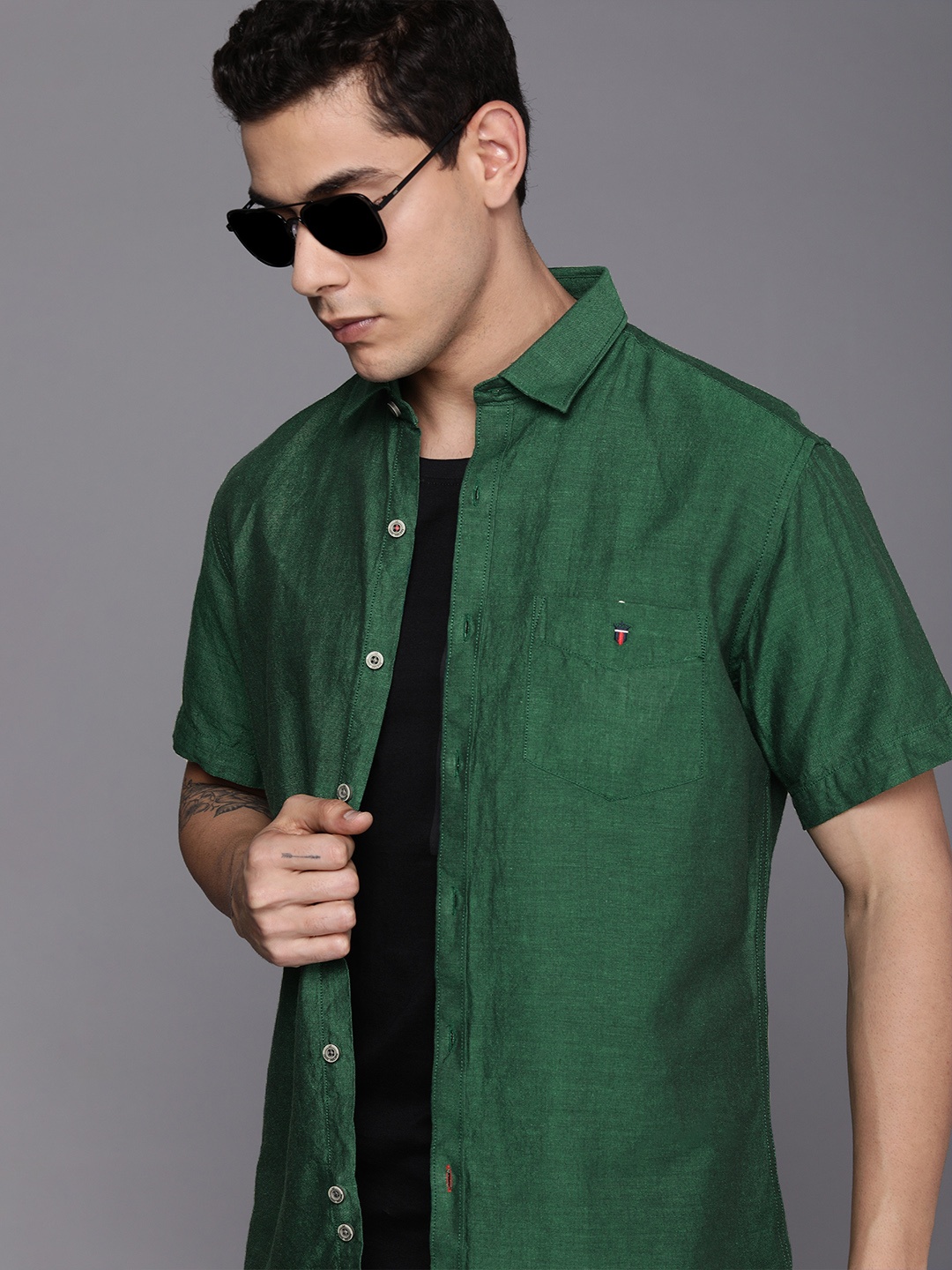 

Louis Philippe Sport Men Green Slim Fit Casual Shirt