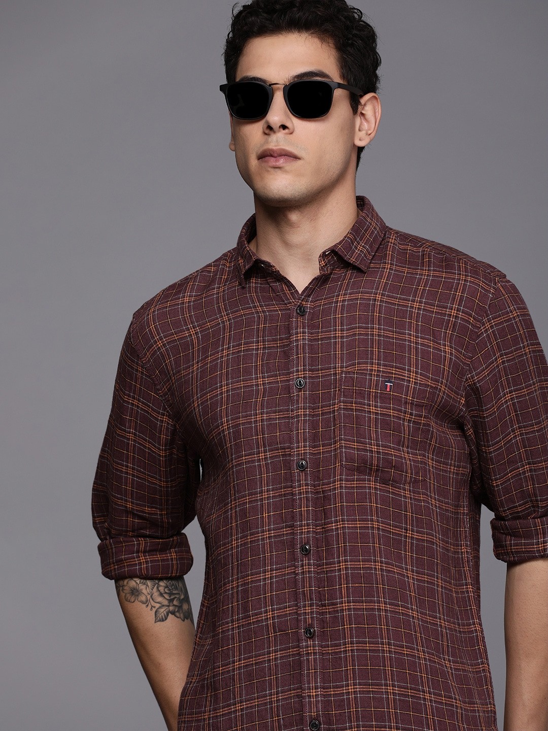 

Louis Philippe Jeans Men Maroon Slim Fit Linen Checked Casual Shirt