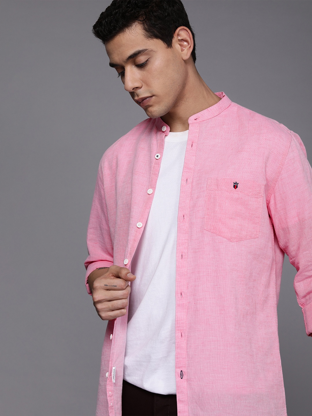 

Louis Philippe Sport Men Pink Solid Super Slim Fit Pure Cotton Casual Shirt