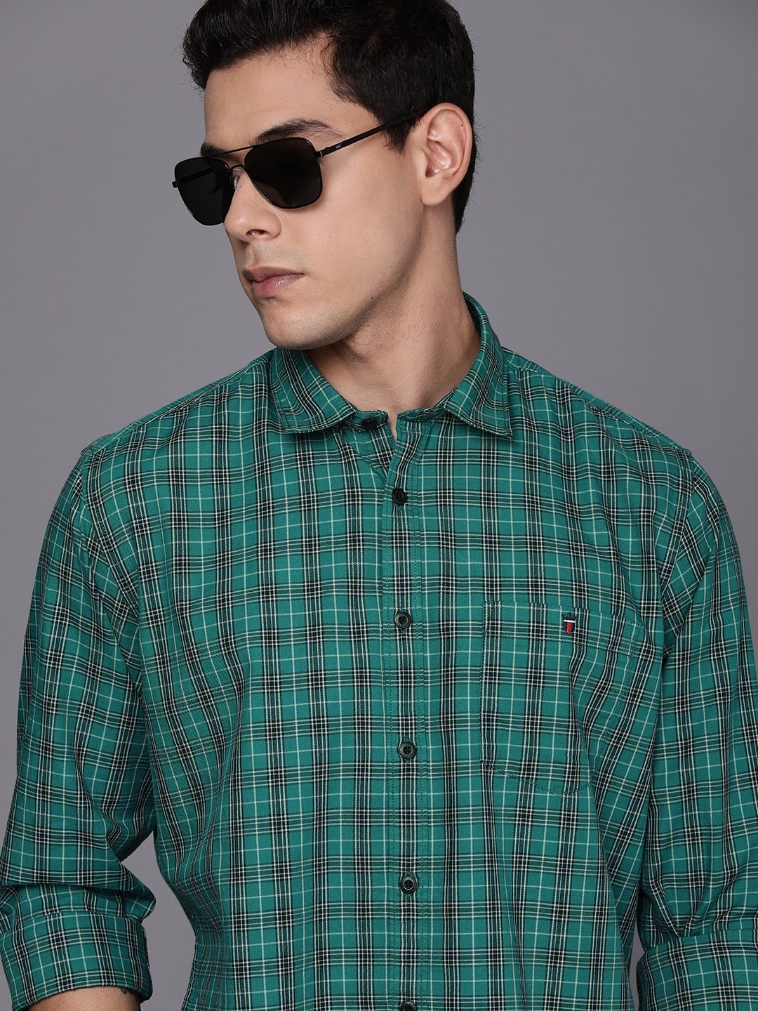 

Louis Philippe Jeans Men Teal Green & Navy Blue Slim Fit Checked Pure Cotton Shirt