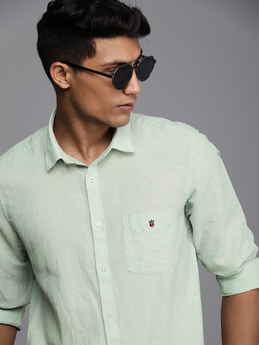 

Louis Philippe Sport Men Green Solid Slim Fit Casual Shirt