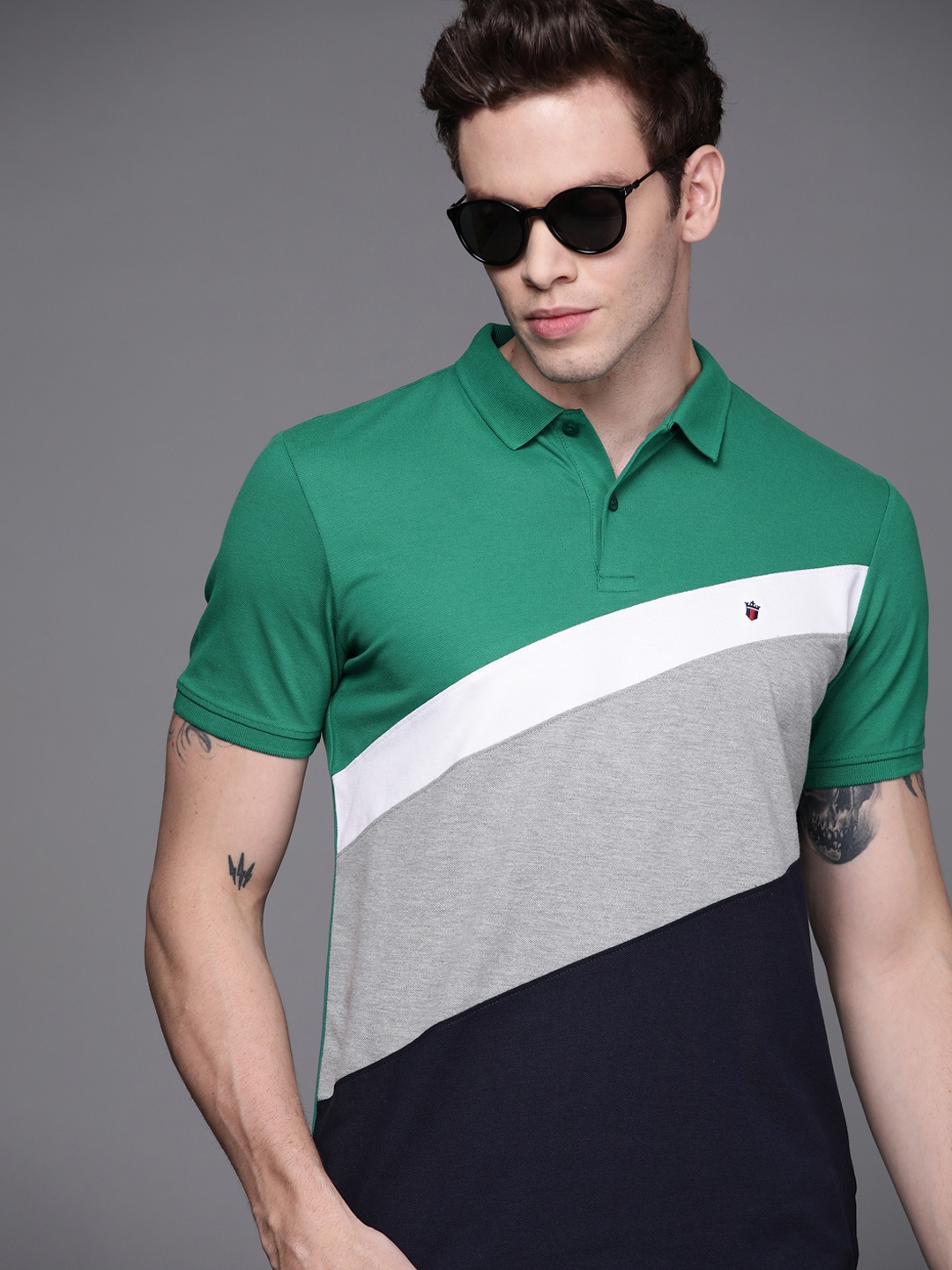

Louis Philippe Sport Men Green & Navy Blue Colourblocked Polo Collar T-shirt