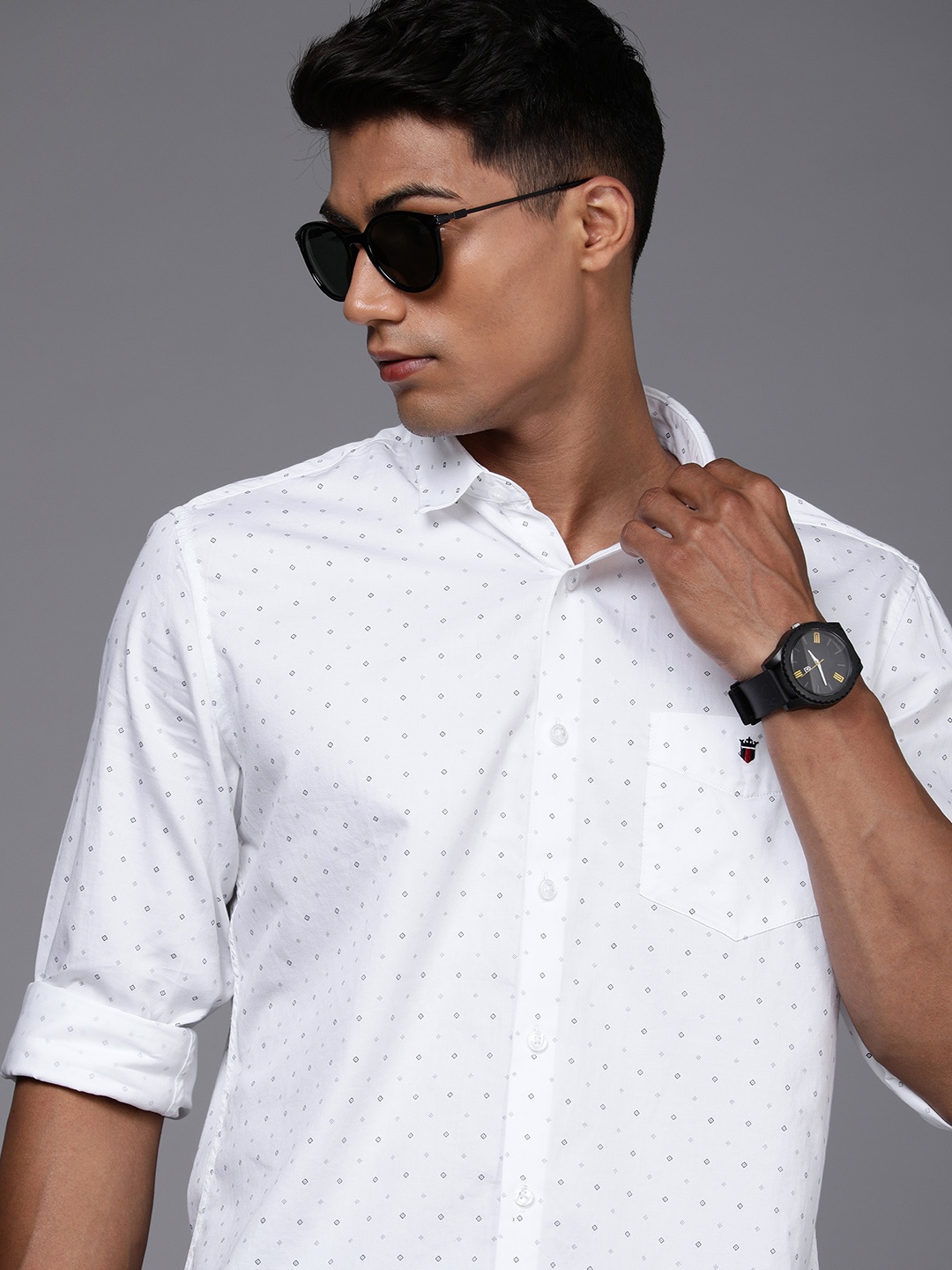 

Louis Philippe Sport Men White & Blue Printed Slim Fit Pure Cotton Casual Shirt