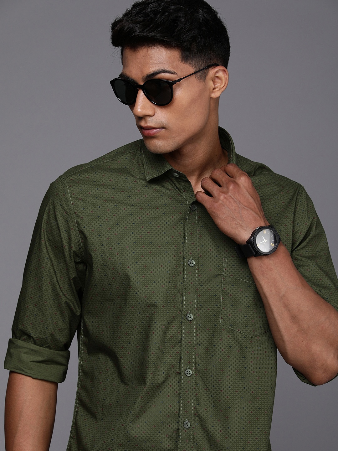 

Louis Philippe Sport Men Olive Green & Red Printed Slim Fit Pure Cotton Casual Shirt