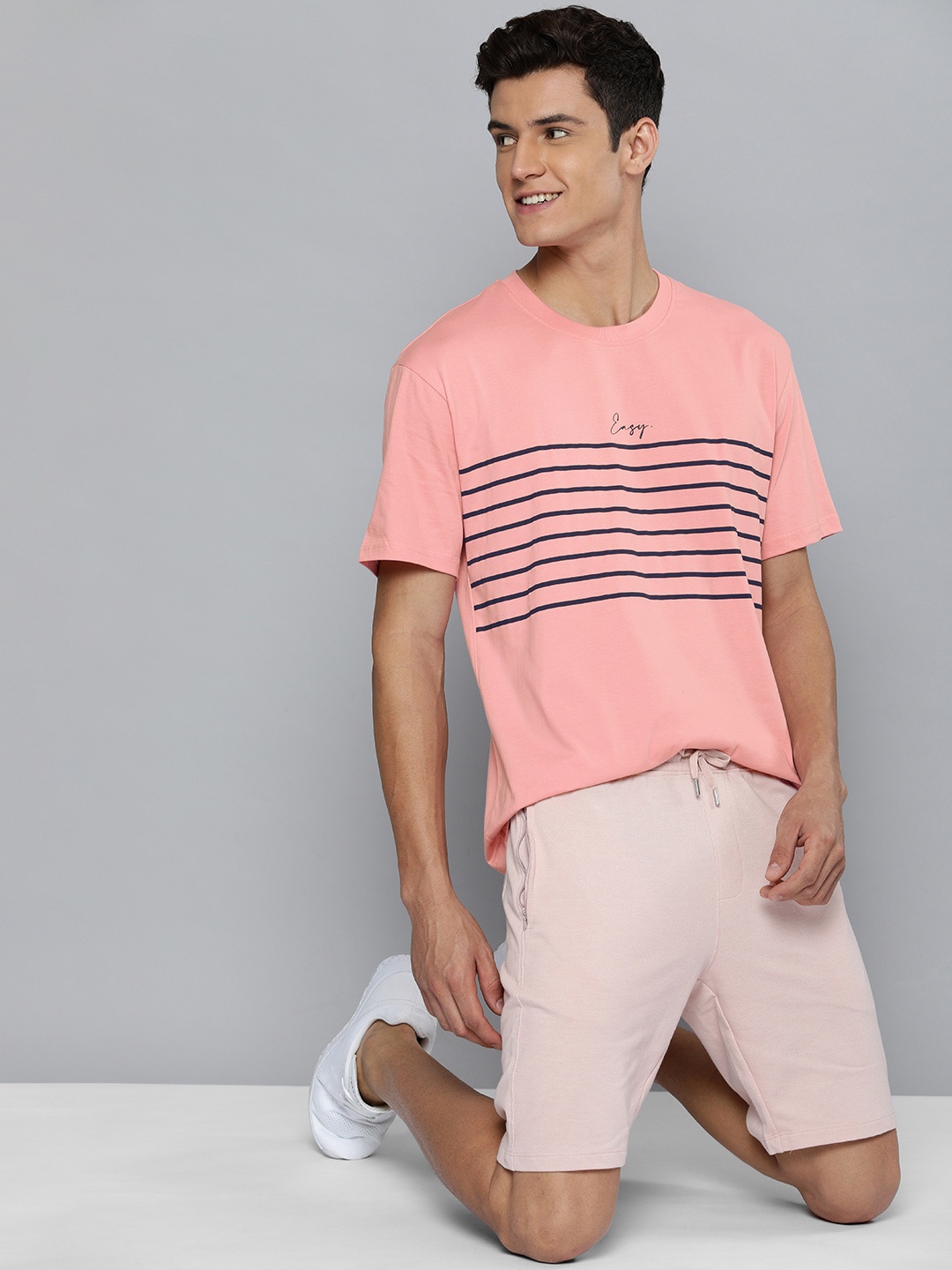 

M&H Easy Men Pink & Navy Blue Striped Round Neck T-shirt