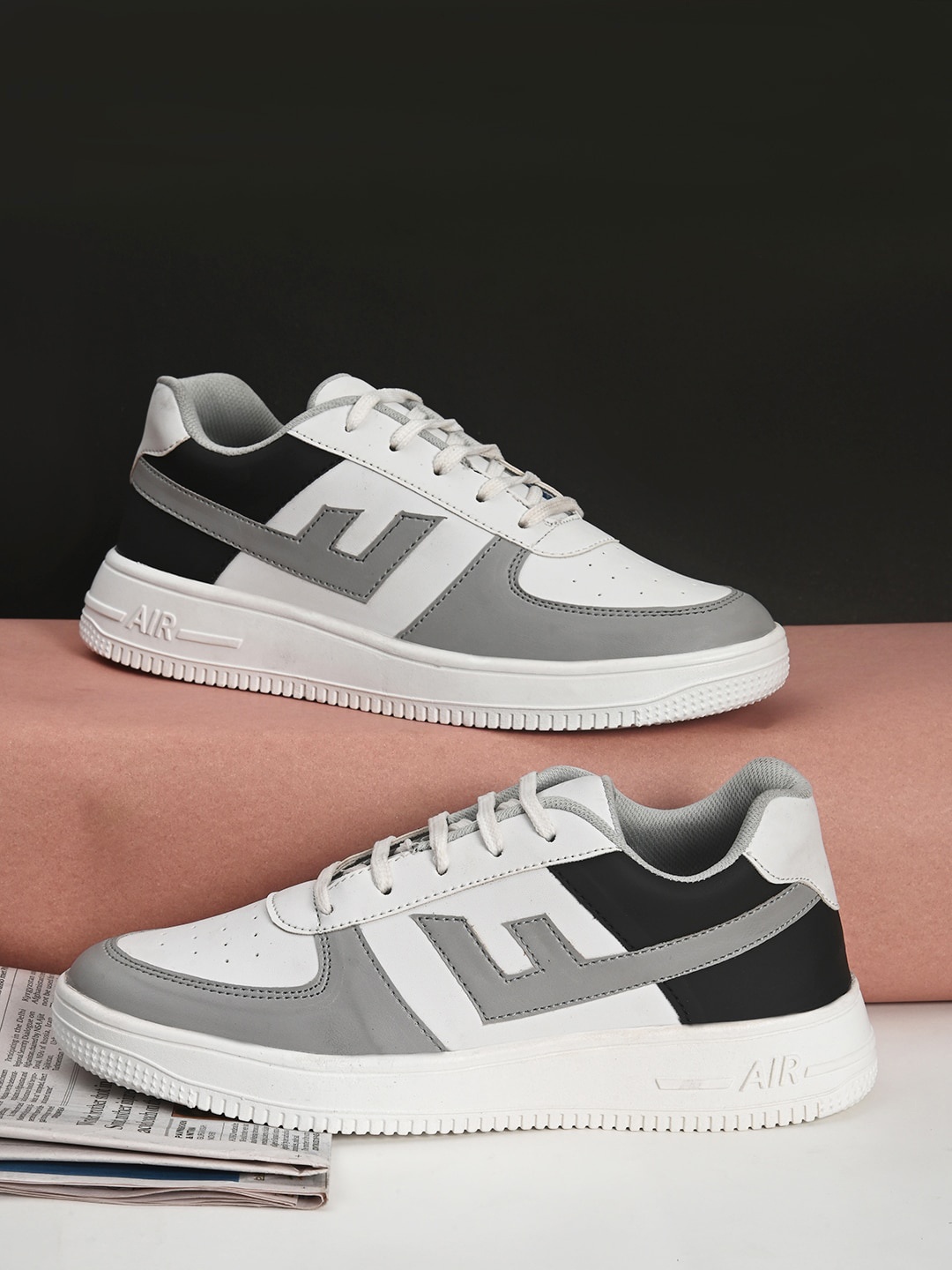 

Fashion Victim Men White Colourblocked Sneakers