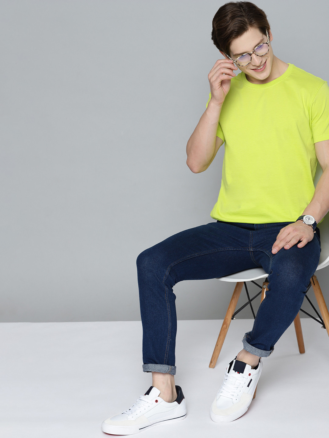 

Mast & Harbour Men Fluorescent Green Solid Pure Cotton T-shirt