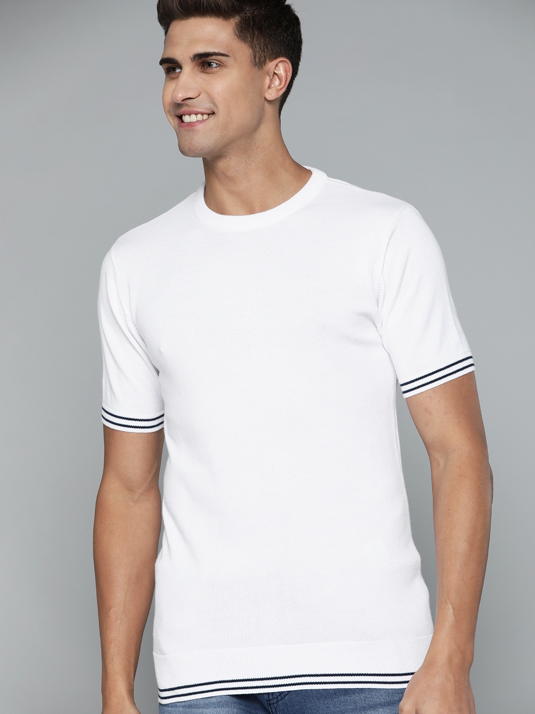 

Mast & Harbour Men White Solid Pure Cotton T-shirt