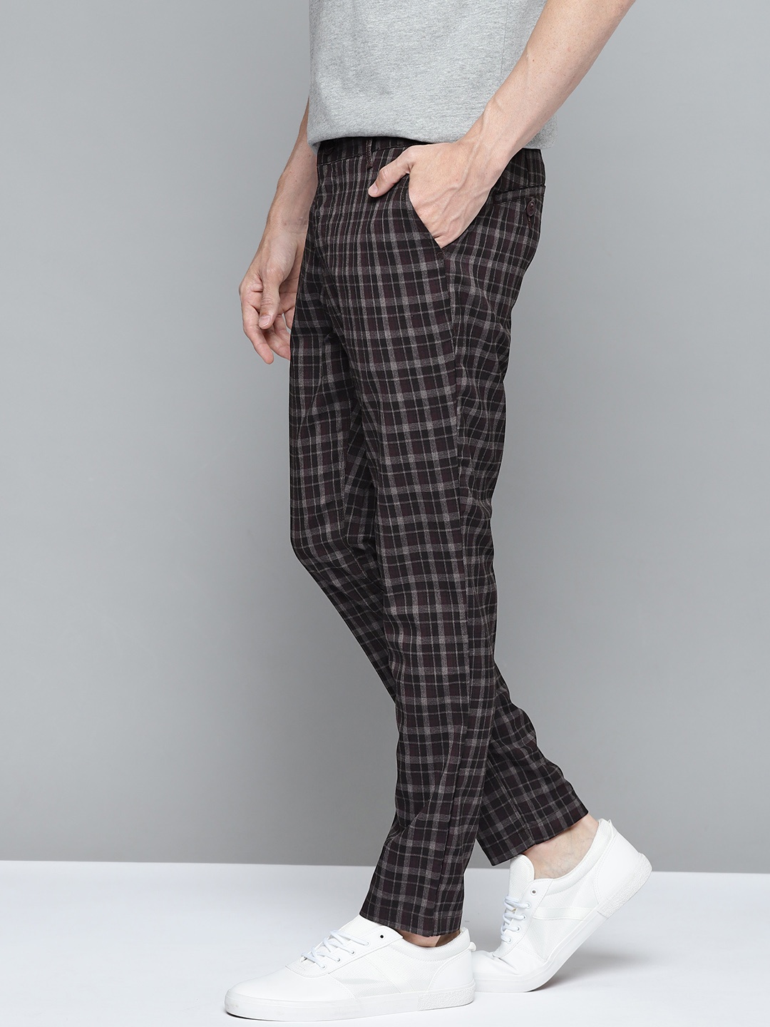 

Mast & Harbour Men Grey & Maroon Checked Regular Fit Trousers