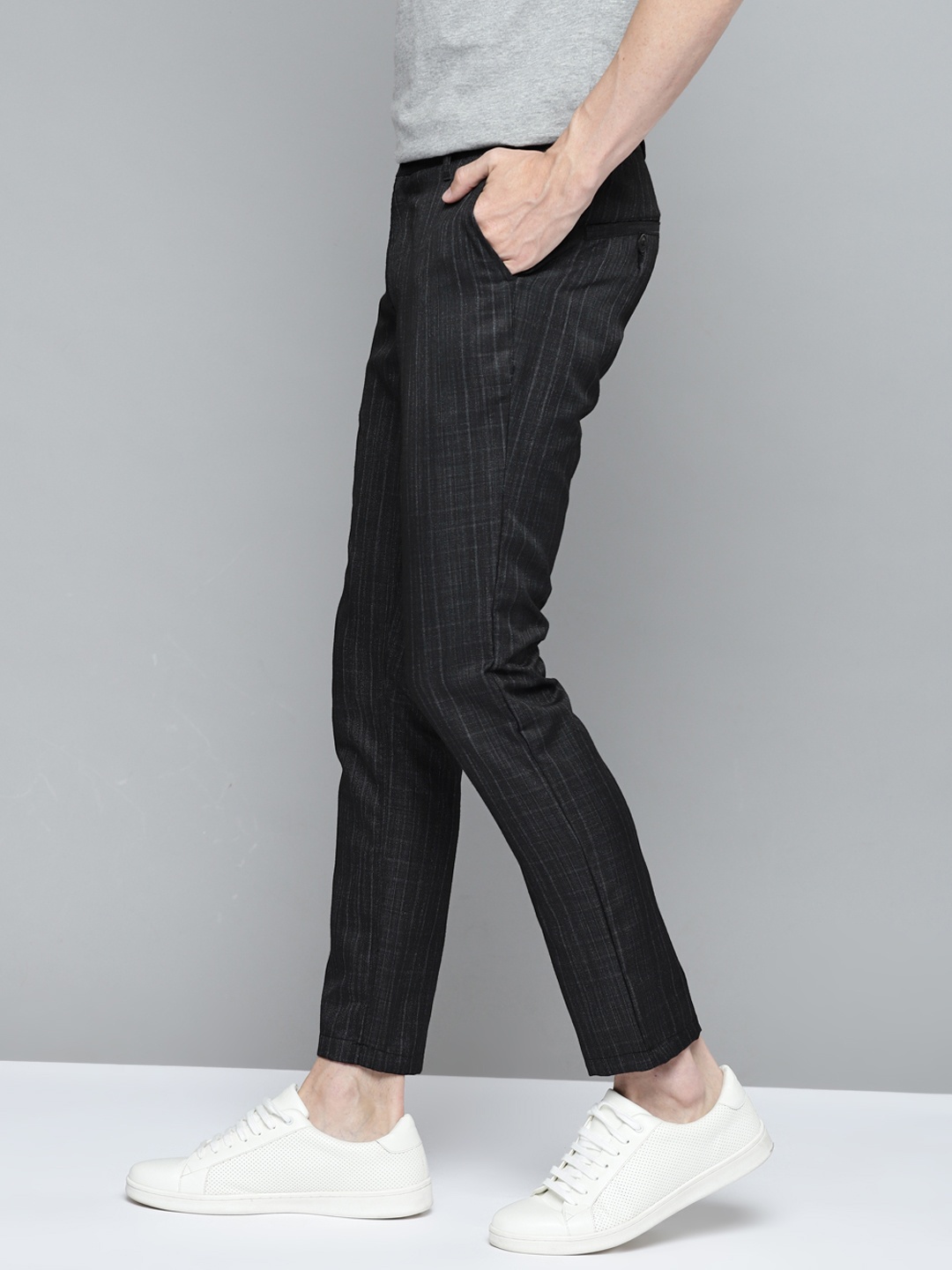

Mast & Harbour Men Black Checked Regular Fit Trousers