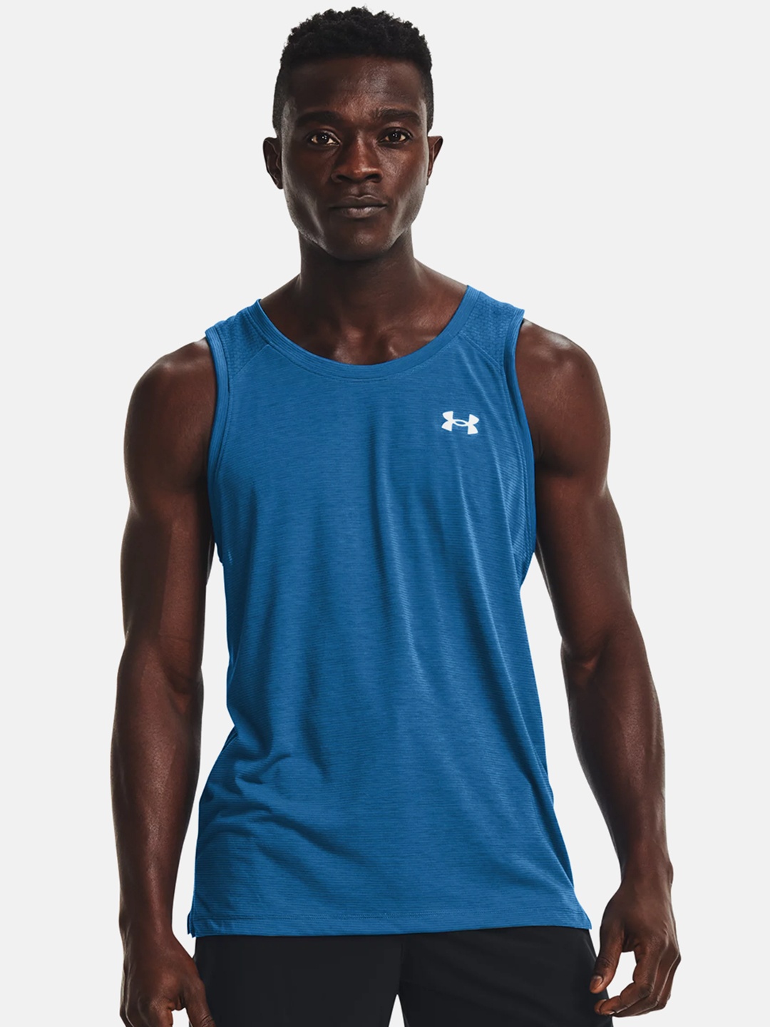 

UNDER ARMOUR Men Blue Solid Round-Neck Sleeveless Running T-shirt