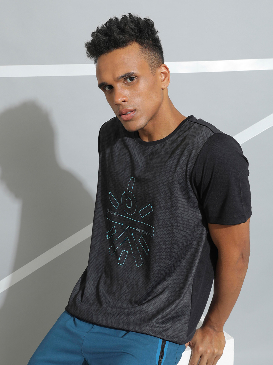 

Cultsport Men Grey Printed Training or Gym T-shirt