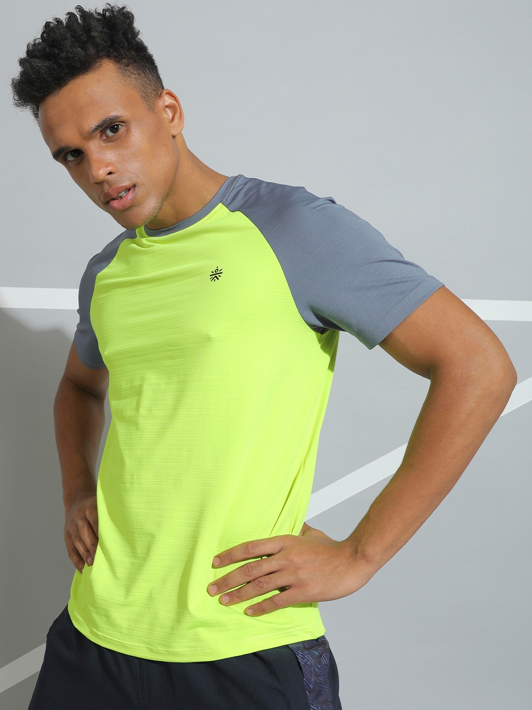 

Cultsport Men Fluorescent Green & Grey Colourblocked Round Neck Rapid Dry T-shirt