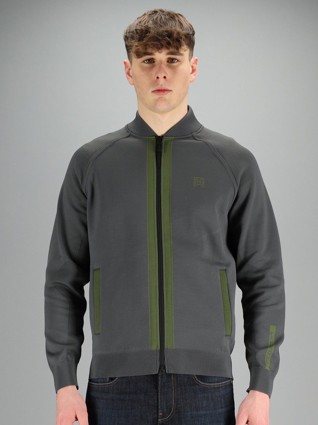 

FREESOUL Men Grey Mock Collar Sweatshirt