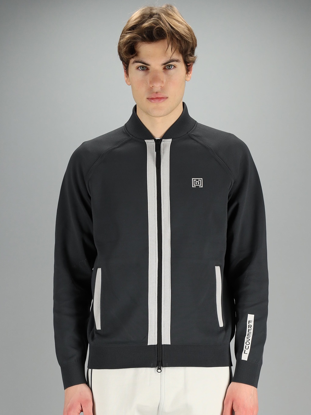 

FREESOUL Men Grey Raglan Sleeves Sweatshirt