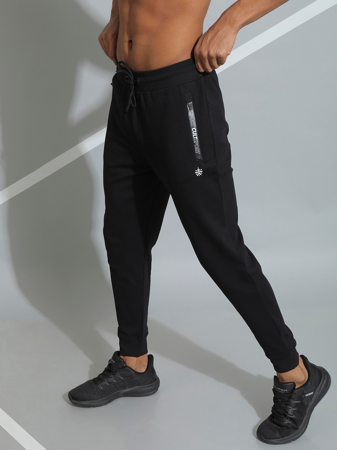 

Cultsport Men Black Solid Cotton Joggers