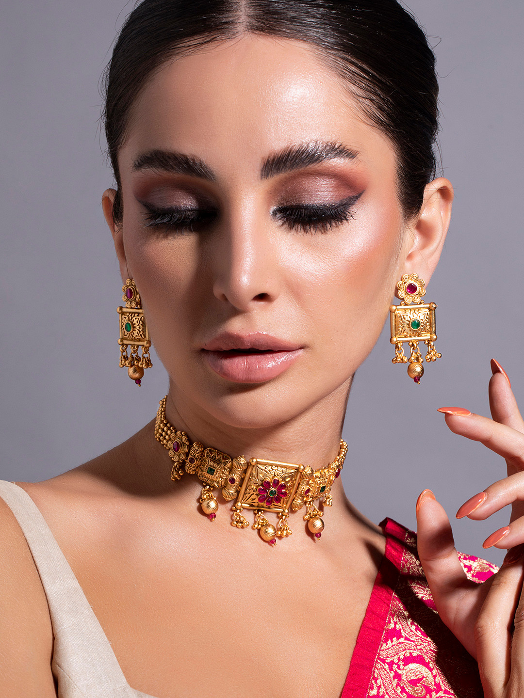 

Rubans 22K Gold Plated Ruby & Emerald Studed Gold Bead & Flower Detail Choker Jewelery Set