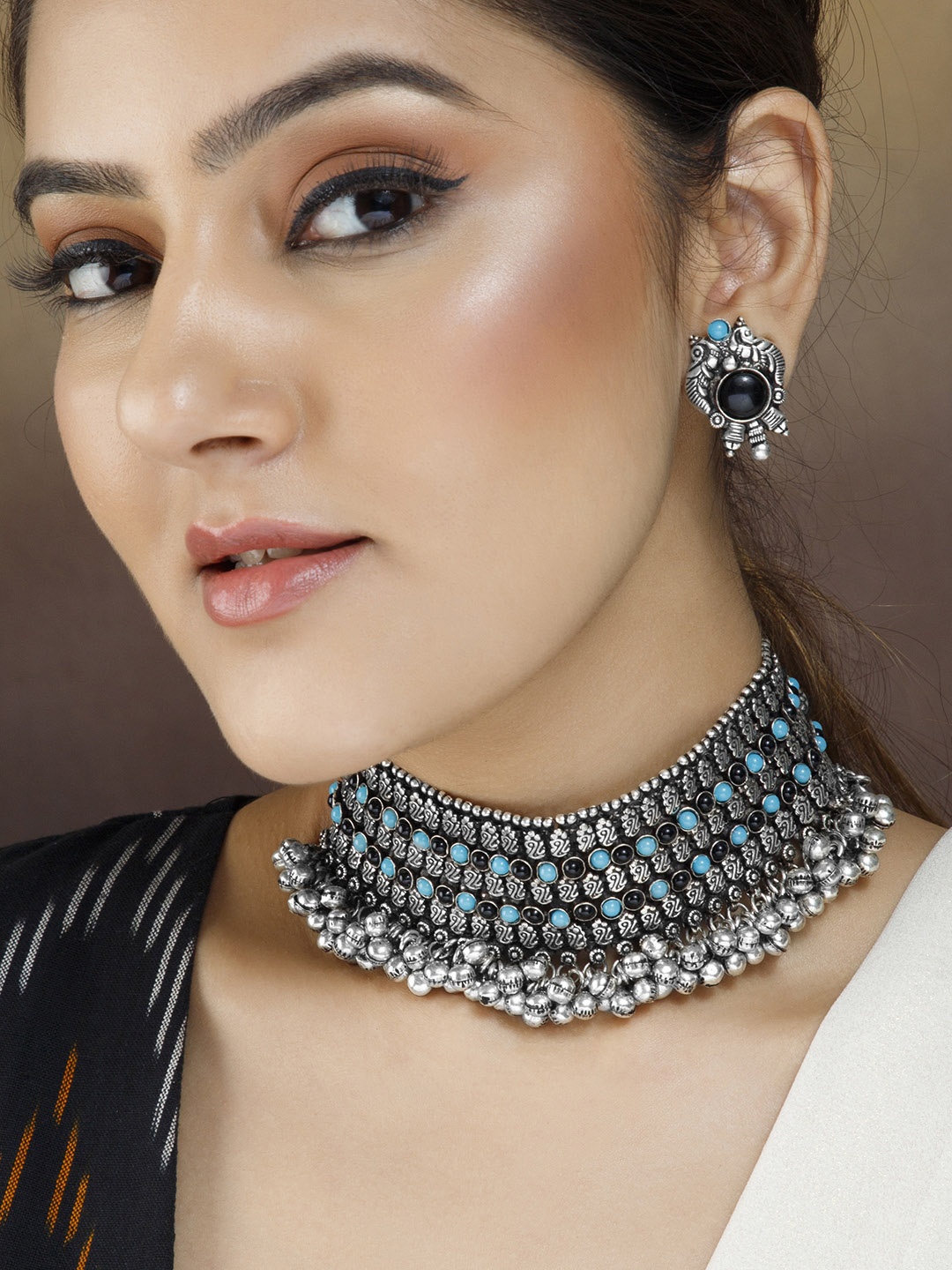 

Rubans Oxidised Silver-Plated Blue Stone-Studded Jewellery Set