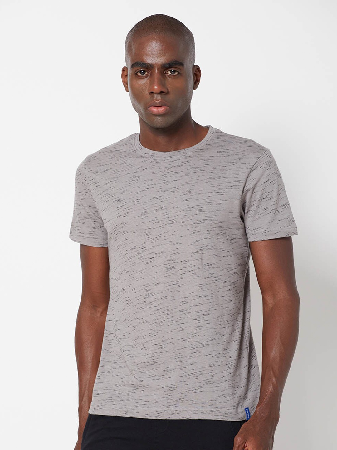 

SPORTO Men Grey Raw Edge T-shirt
