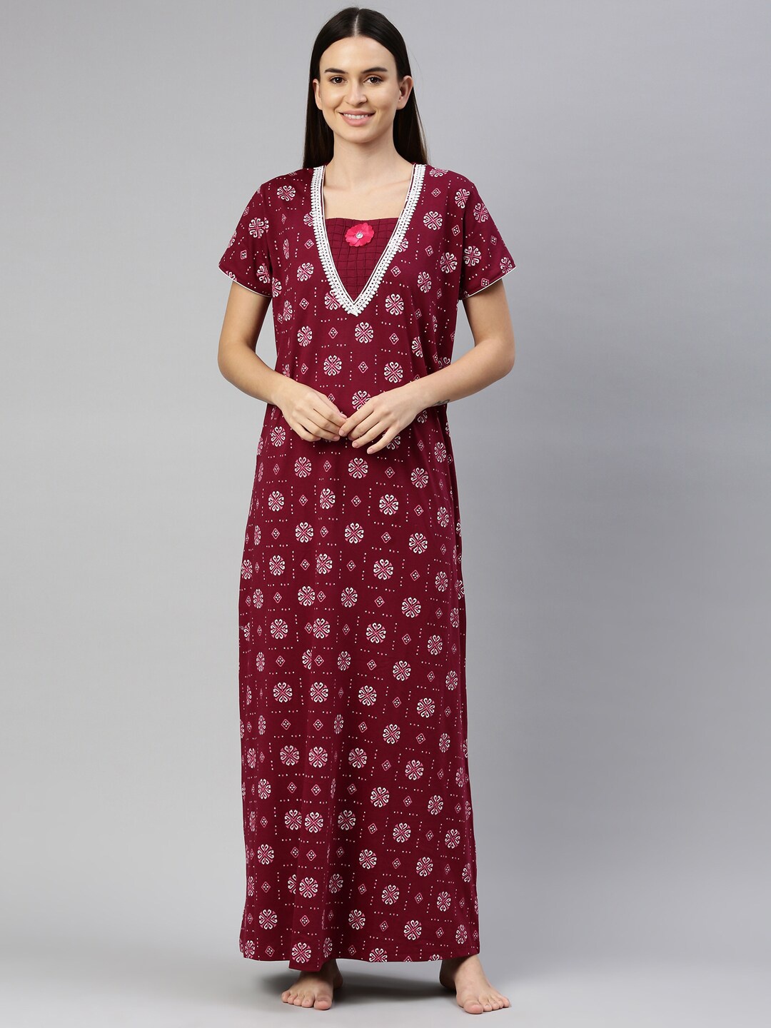 

GOLDSTROMS Women Maroon Floral Printed Maxi Nightdress