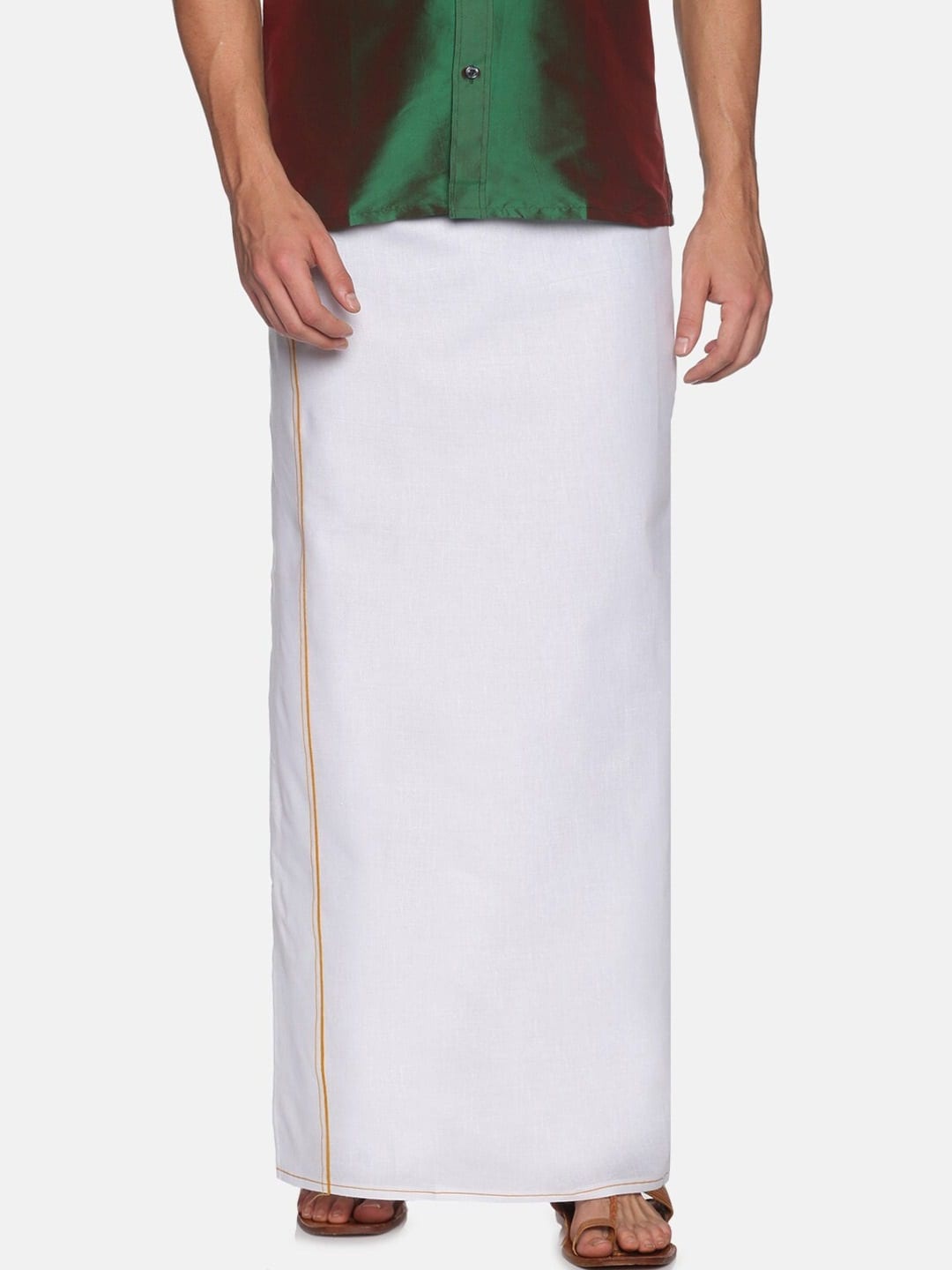 

Chennis Men White & Gold-Toned Pure Cotton Dhoti