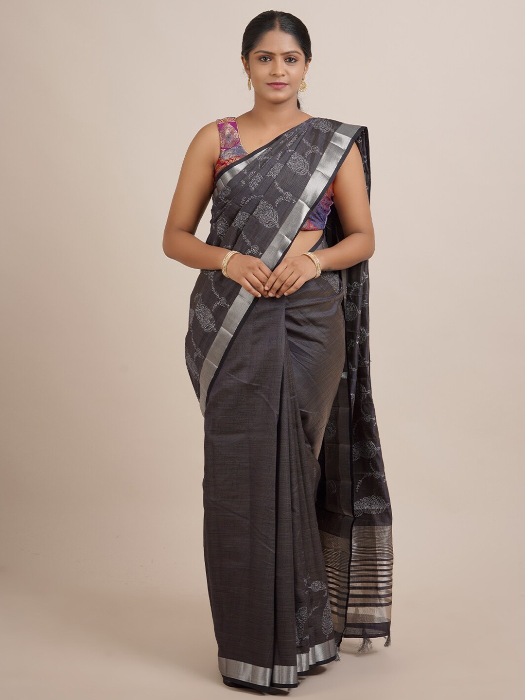 

Pothys Navy Blue & Silver-Toned Floral Embroidered Jute Silk Saree