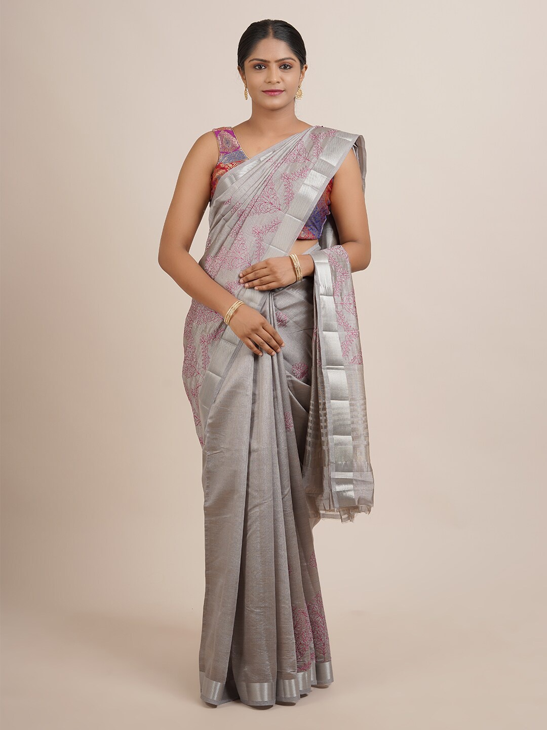 

Pothys Grey & Pink Floral Zari Jute Silk Saree