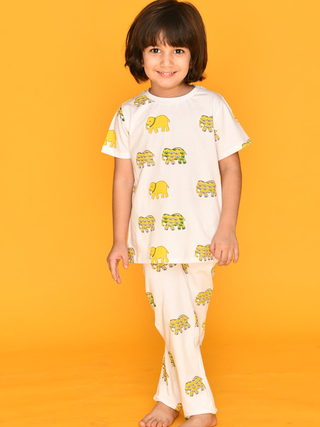 

Anthrilo Boys White Printed Pure Cotton Night suit